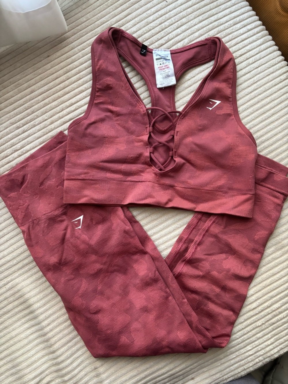 Gymshark Lace-Up Seamless Sports Bra & Leggings Set - Rose